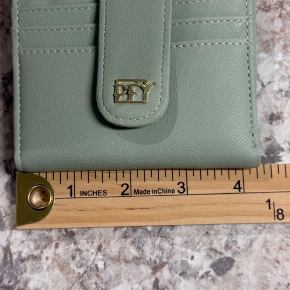 PFY Women Wallet Small Mint Green Leather Credit Card Holder Mini Bifold Purse - Picture 6 of 8